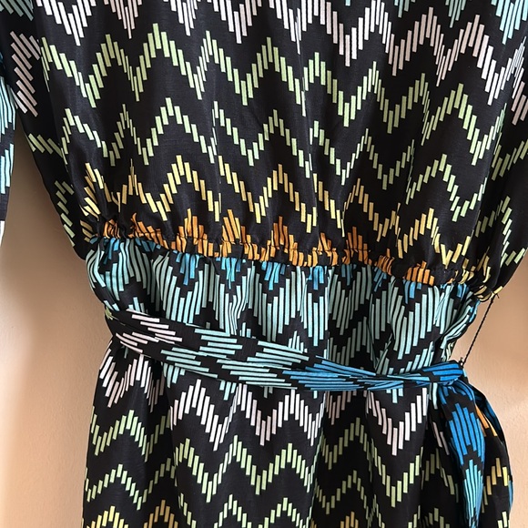 Bebop Women’s Multi-Colored Chevron Geometric Dress Size Large - Picture 3 of 6